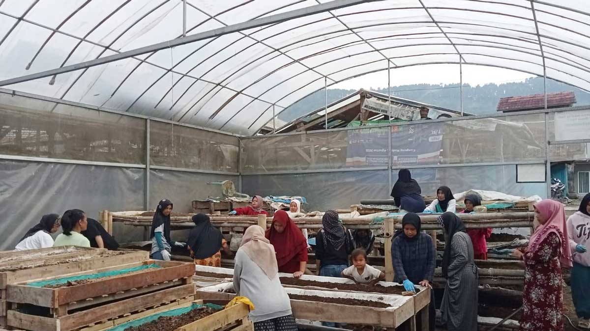 Dari Limbah Jadi Usaha, Nasabah PNM Mekaar Bandung Barat Tumbuh Lewat Sinergi Ultra Mikro BRI