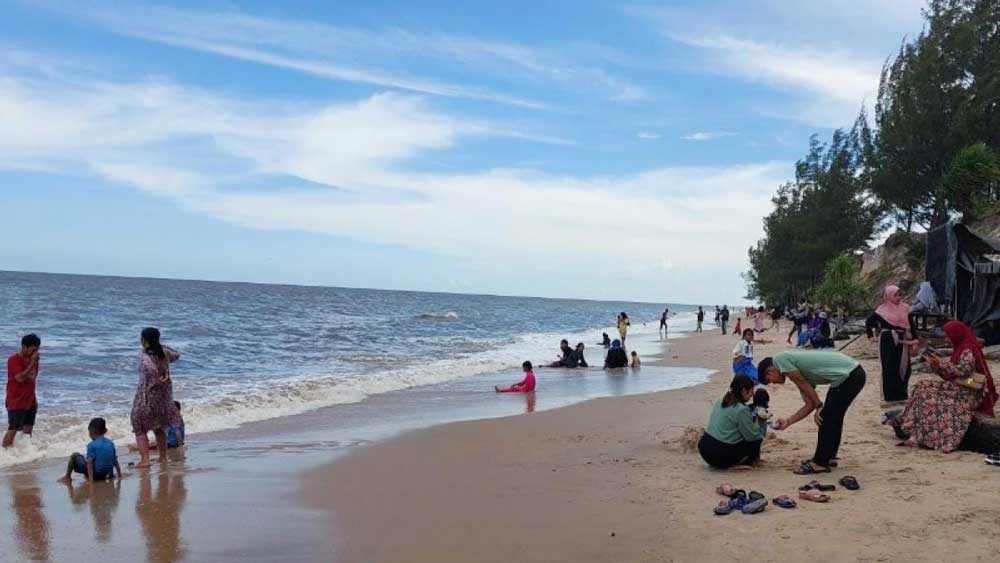 Pesona Pantai Ujung Pandaran Sampit: Destinasi Wisata Favorit di Kalimantan Tengah