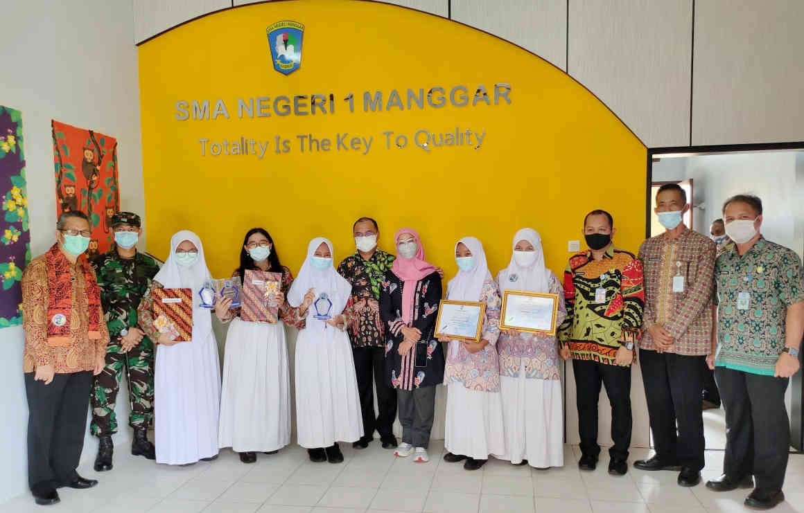 3 Srikandi Alumni SMAN 1 Manggar Terima Beasiswa Prestasi Talenta LPDP