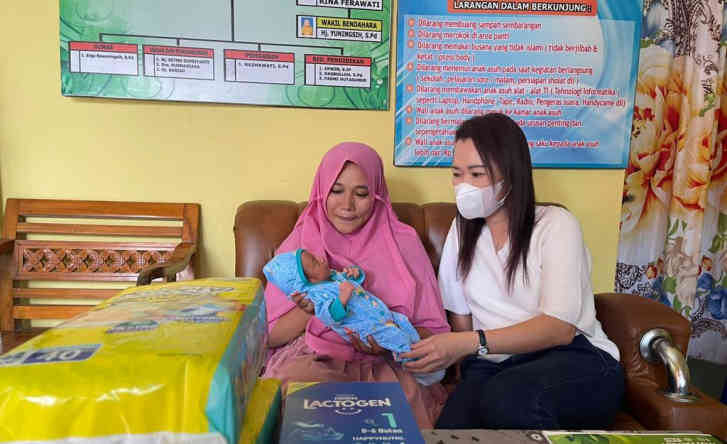 Vina Jenguk Bayi yang Dibuang di Desa Tanjung Rusa, Begini Kondisinya Sekarang