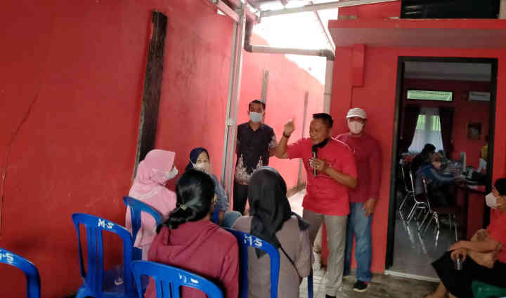 Ketua DPRD Babel Tinjau Vaksinasi di Kantor DPC PDI Perjuangan Belitung