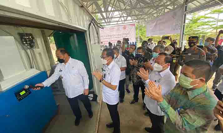 PLN Salurkan Elektrifikasi Rumah Oksigen di Belitong