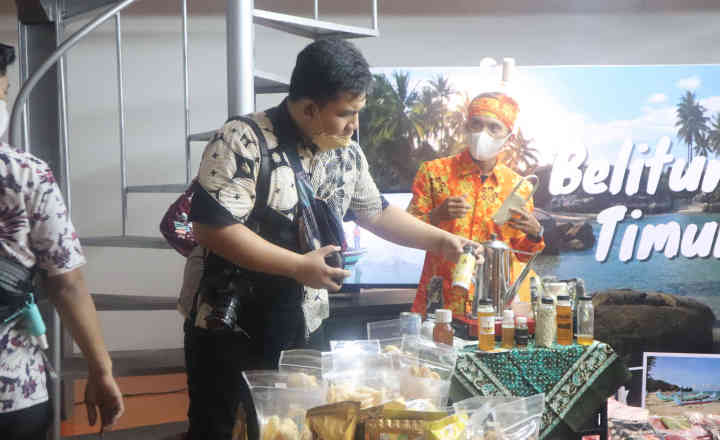 Komunitas Manggar Berdaya Kenalkan Madu Beltim di Pameran Produk Budaya JKPI Bogor