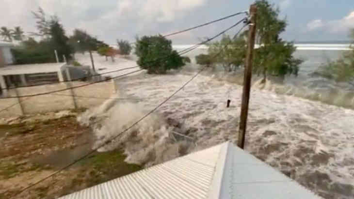 Gunung Api Meletus, Jepang Diterjang Tsunami 3 Meter