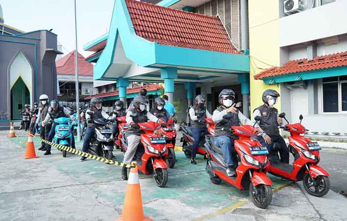 PLN Babel Kembali Gelorakan Electrifying Lifestyle Motor Listrik