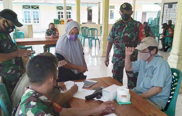 Koramil Membalong & Pemdes Tanjung Rusa Berikan Pelayanan Vaksinasi