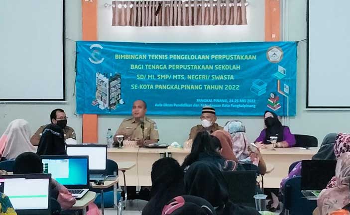 Berpengalaman, Maulan Aklil Bimbing Pustakawan Pangkalpinang