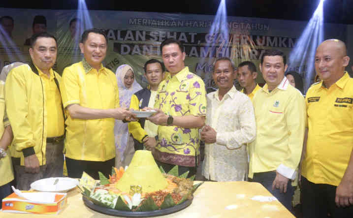 Ribuan Masyarakat Saksikan Malam Puncak HUT ke-58 Golkar di Alun-alun Kota Pangkalpinang