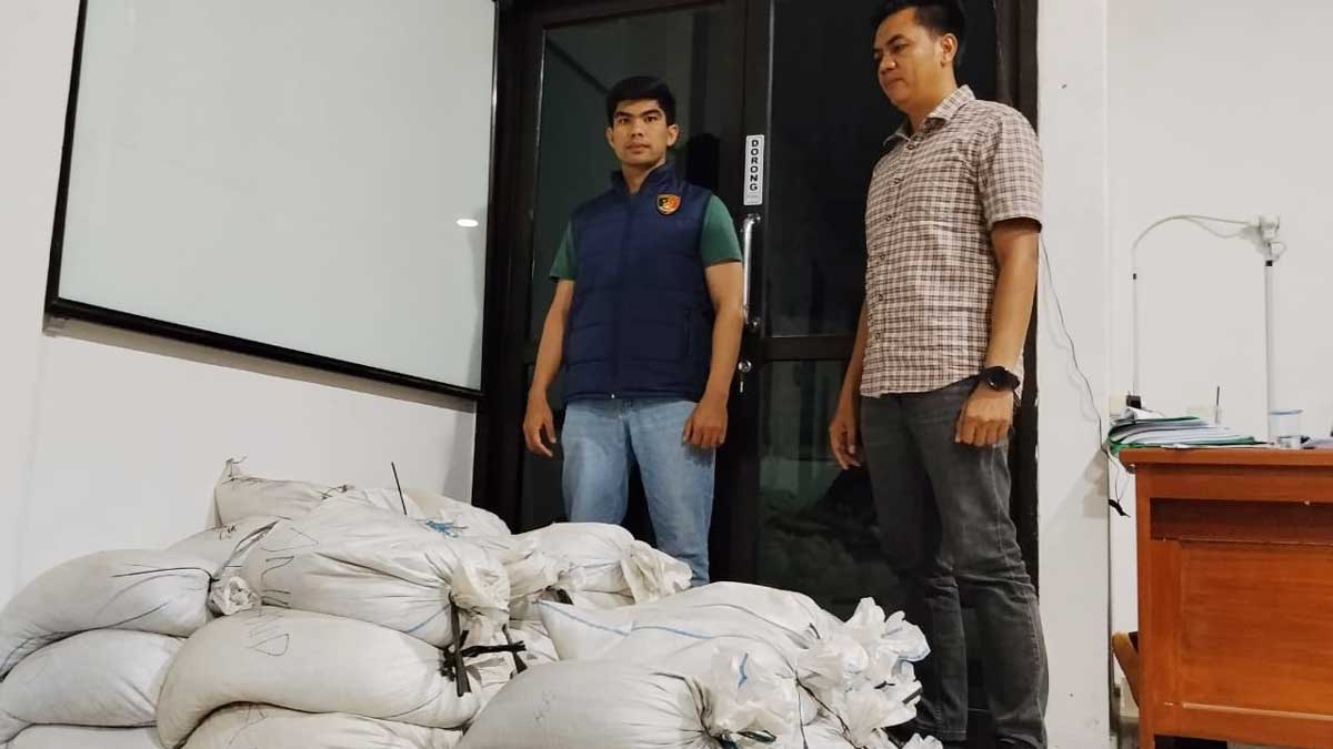 Polres Belitung Gagalkan Pengiriman 79 Karung Pasir Timah ke Bangka, 7 Orang Diamankan