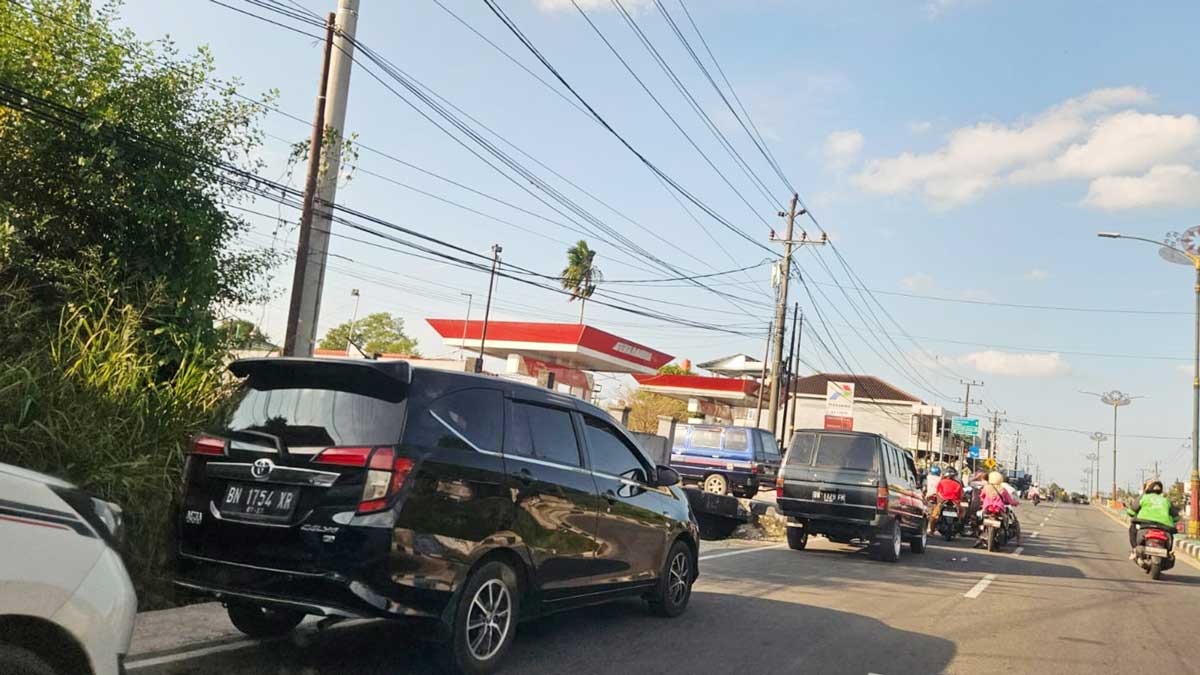 Antrean BBM di SPBU Belitung Tak Kunjung Usai, DPRD Punya Solusi Ini
