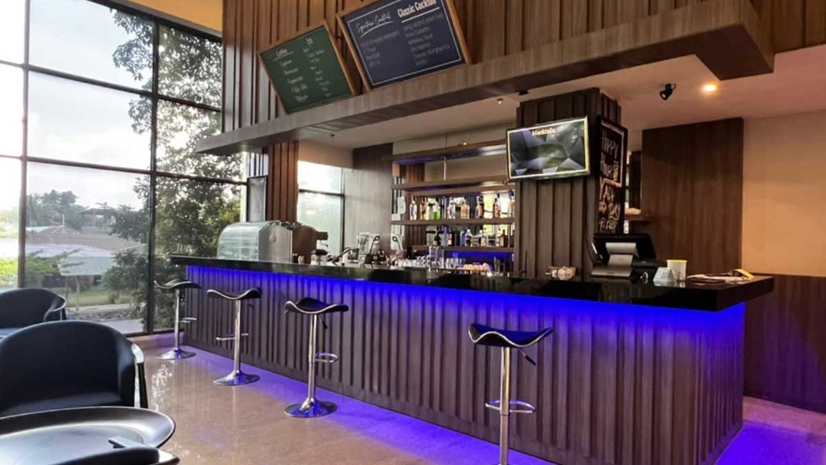 Lobby Bar Fairfield Belitung, Tempat Bersantai dan Bertemu dalam Suasana Santai