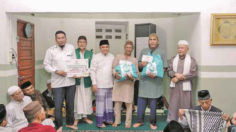 Wali Kota Pangkalpinang Minta Masjid Al Amalia Direnovasi, Serahkan Bantuan Rp 100 Juta