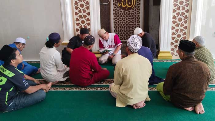 Surau dan Masjid di Belitung Mulai Dipenuhi Jamaah Itikaf