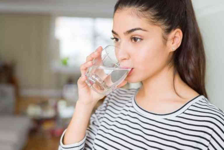 5 Bahaya Kurang Minum Air Putih, Efeknya Fatal Bagi Kesehatan Tubuh