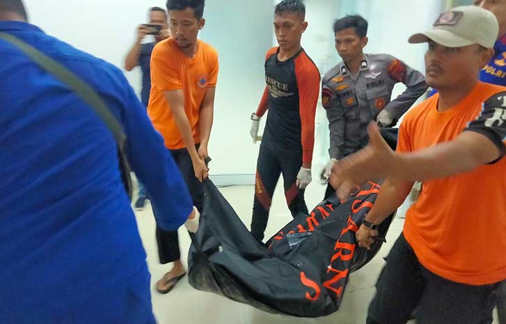 Dihajar Gelombang, Dua Kapal Nelayan Belitung Tenggelam, 2 Selamat, 1 Meninggal Dunia