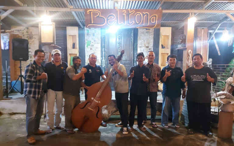 PT Timah Dukung Pariwisata dan Seniman Belitung, Serahkan Bantuan Alat Musik Kontrabas