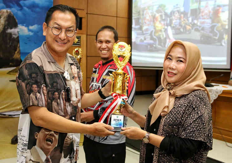 Angkat Kearifan Lokal Belitong, Setda Belitung Juara 2 Mobil Hias Pawai Pembangunan 2022