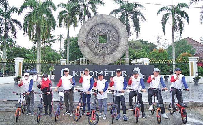 Maulan Aklil Hadiahkan Sepeda Lipat PGK untuk Wali kota Se-Sumbagsel 