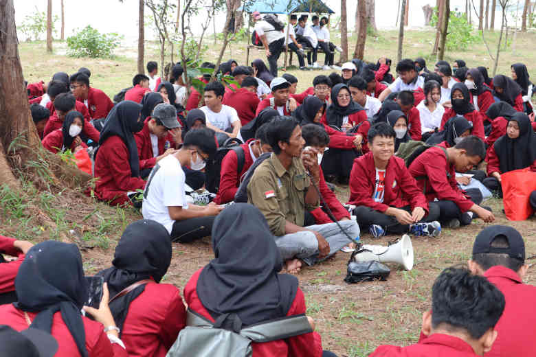 Merdeka Belajar, SMAN 1 Manggar Field Trip ke Lapas Tanjungpandan dan Geosite Juru Seberang