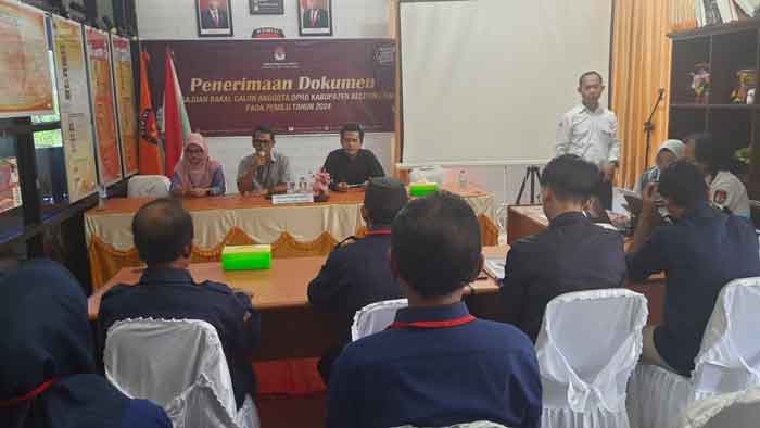 KPU Beltim Akhirnya 'Pecah Telor', Terima Berkas Pendaftaran Calon Legislatif