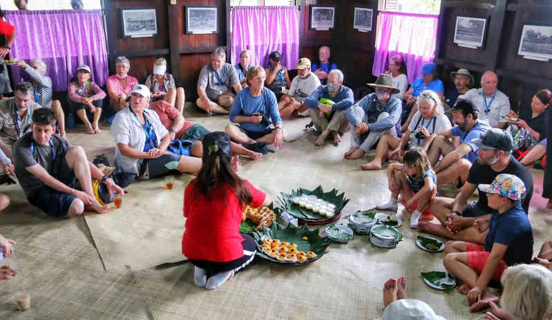 Bupati Belitung Jamu 80 Turis Mancanegara, Pemkab Siap Kembangkan Wisata Kapal Pesiar