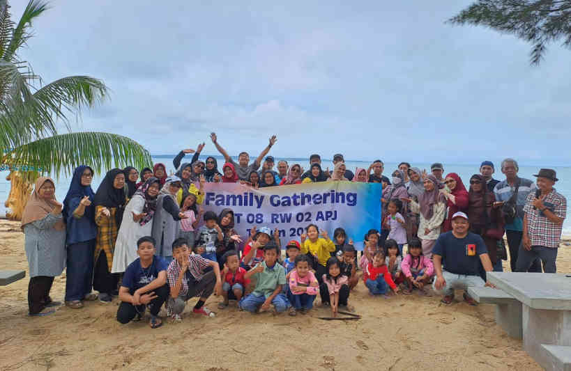 Family Gathering, Warga RT 08 RW 02 Dusun Aik Pelempang Timur Pererat Silaturahmi 