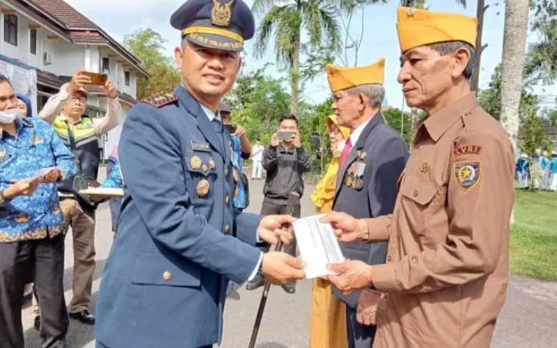 Pemkab Belitung Peringati Hari Pahlawan 2022, 18 Janda dan Veteran Dapat Bantuan