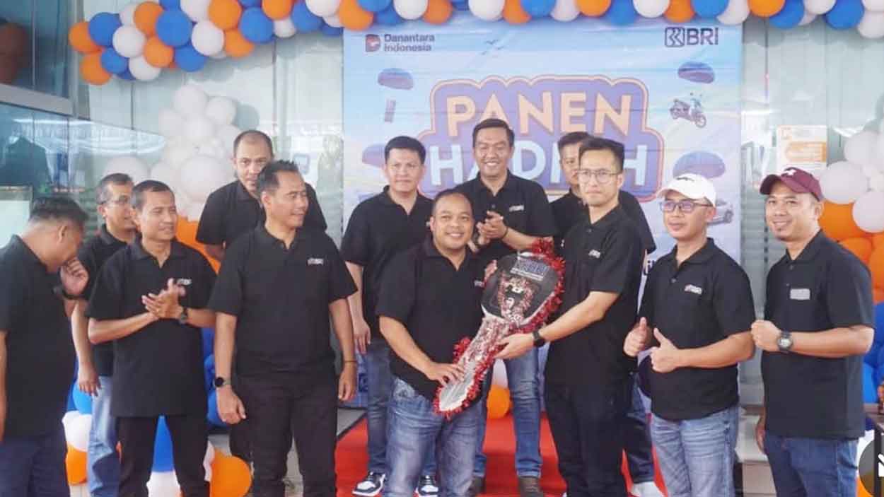 BRI Prabumulih Panen Hadiah Simpedes, Nasabah Unit Babat Raih Mobil Honda BR-V