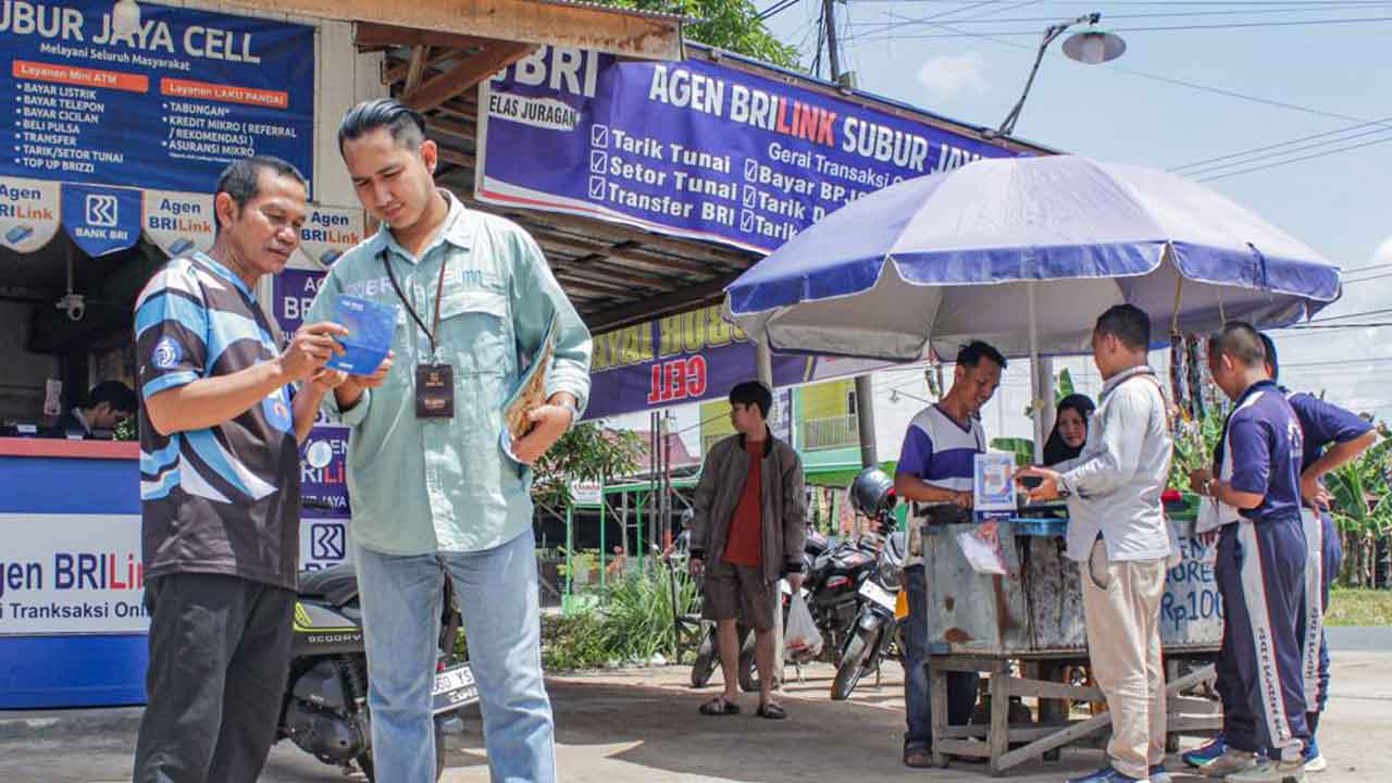 AgenBRILink Jangkau 67 Ribu Desa, Perkuat Inklusi Keuangan dan Gerakkan Ekonomi Daerah