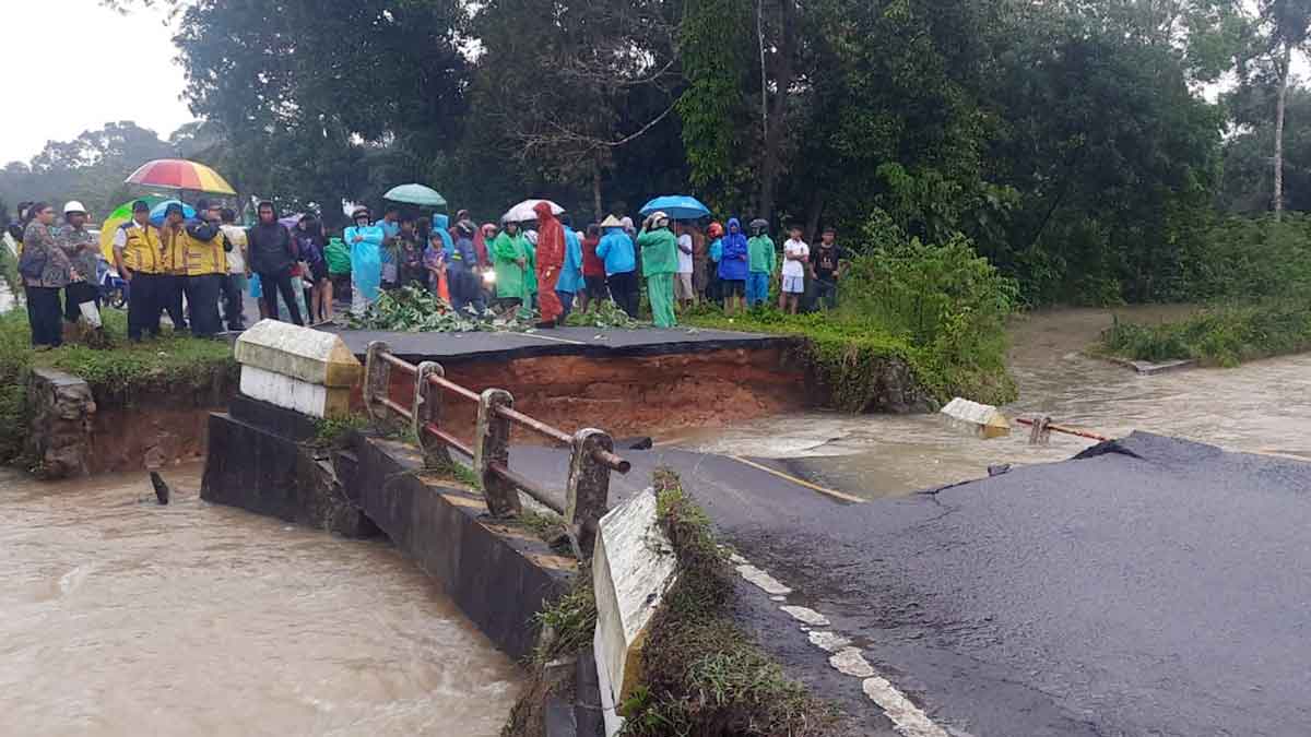 Fakta Mengejutkan di Balik Amblasnya Jembatan Aik Ruak Beltim, Ini Kata DPUPR2PR 