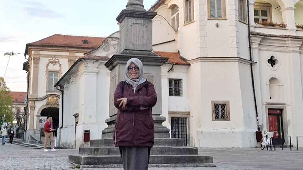 Kisah Inspiratif Guru SMAN 1 Manggar Harumkan Belitung Timur di Konferensi AI Dunia Slovenia