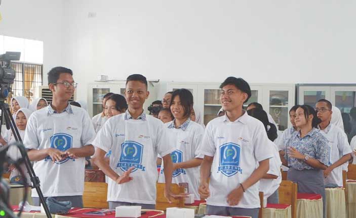 Petrofin Journalist Academy 2022 Tingkatkan Pengetahuan Jurnalistik Pelajar SMAN 19 Medan