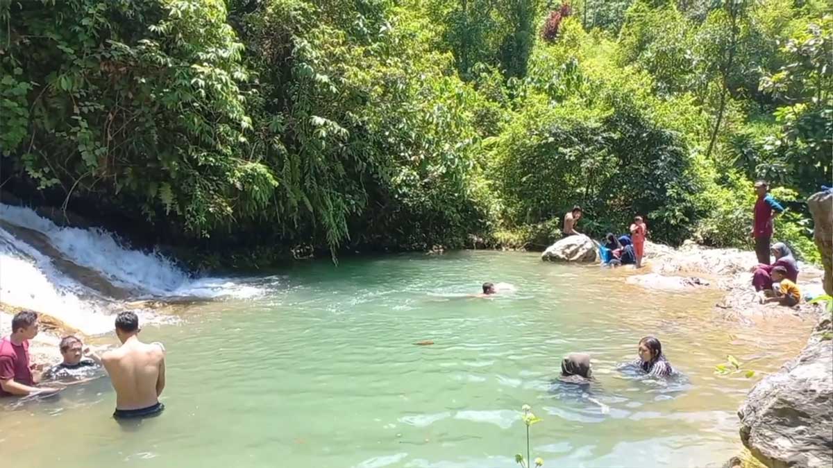 Libur Lebaran 2026 di Aceh, Air Terjun 7 Tingkat Tapak Tuan Jadi Primadona Wisata