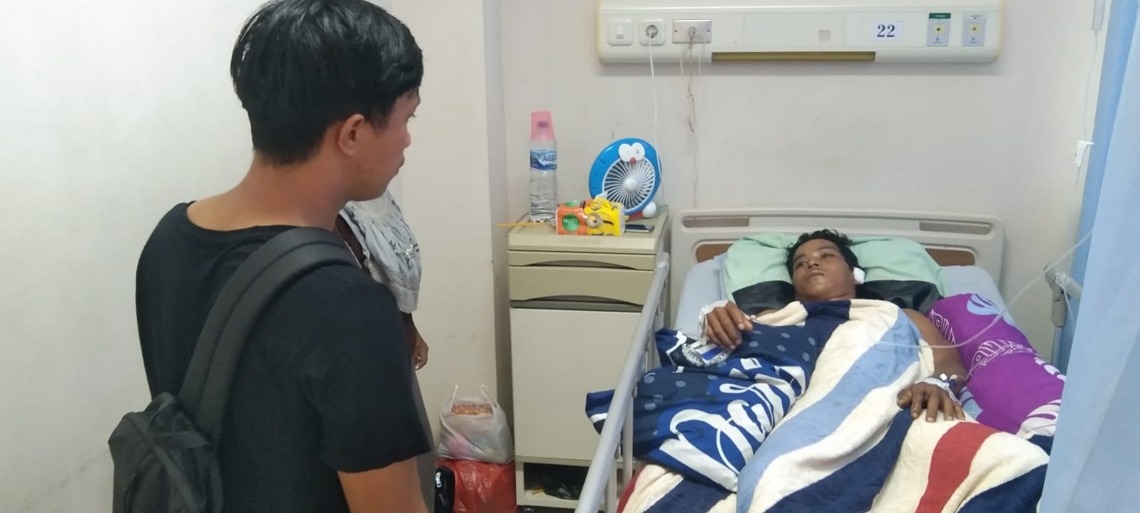 Peristiwa Berdarah di Kafe Tirta Air Merbau, Perut Pria Membalong Luka Serius Ditusuk OTD