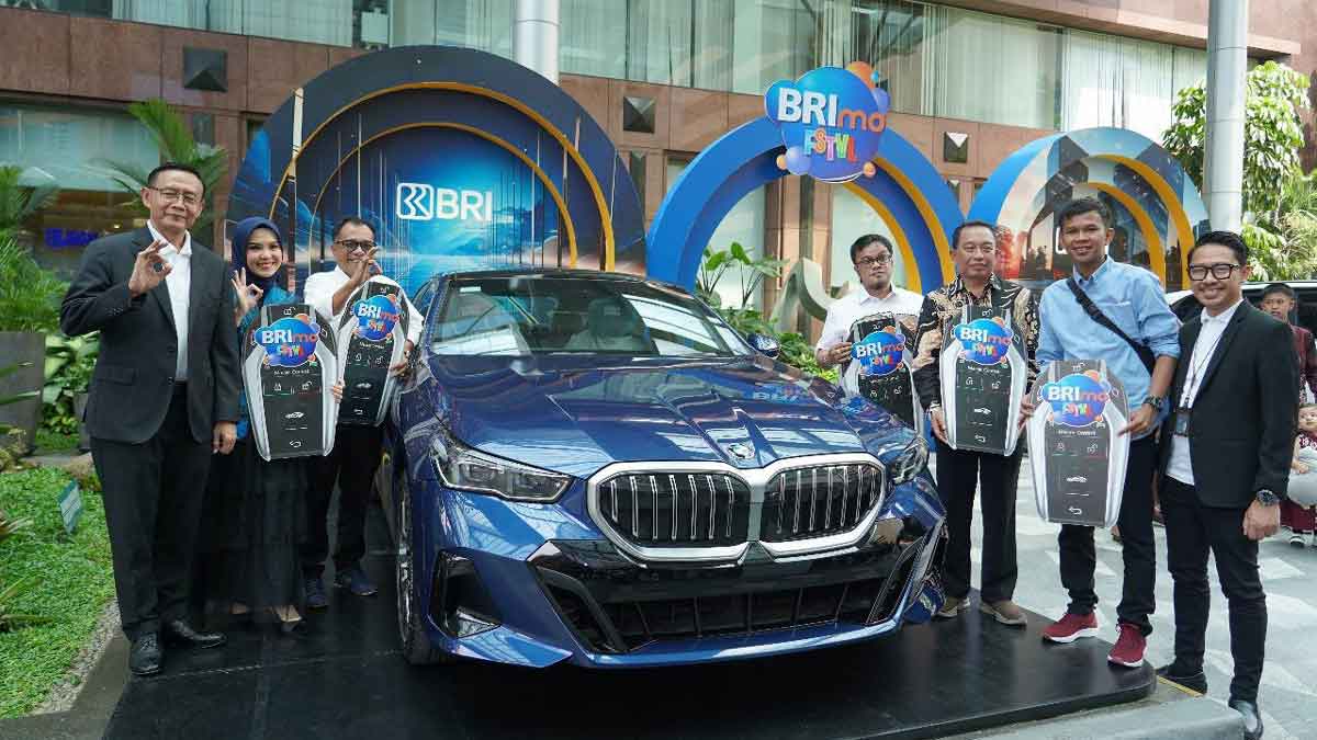 BRI Apresiasi Nasabah Loyal, Hadiah BRImo FSTVL 2024 Diserahkan ke Para Pemenang