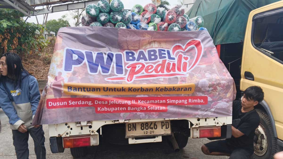 PWI Babel Kerahkan 3 Armada Angkut Bantuan Korban Kebakaran Serdang