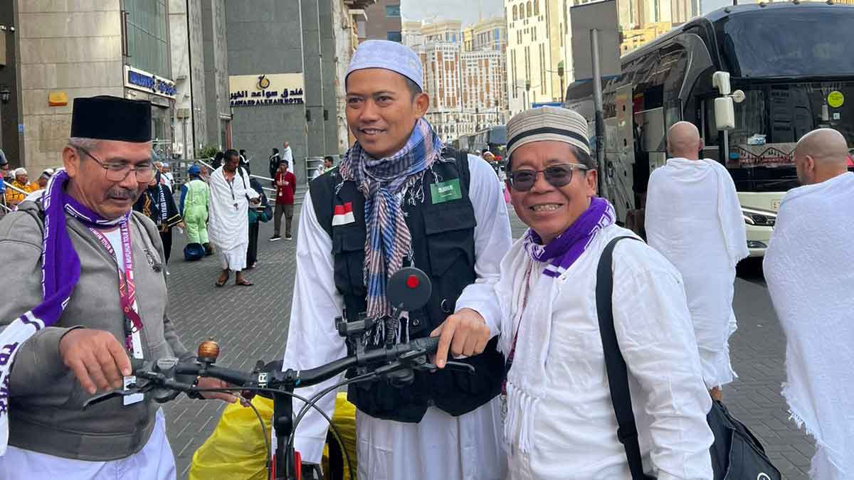 Kisah Inspiratif Pemuda Indonesia Berjuang ke Tanah Suci Mekkah, Gowes Sepeda Pantang Menyerah