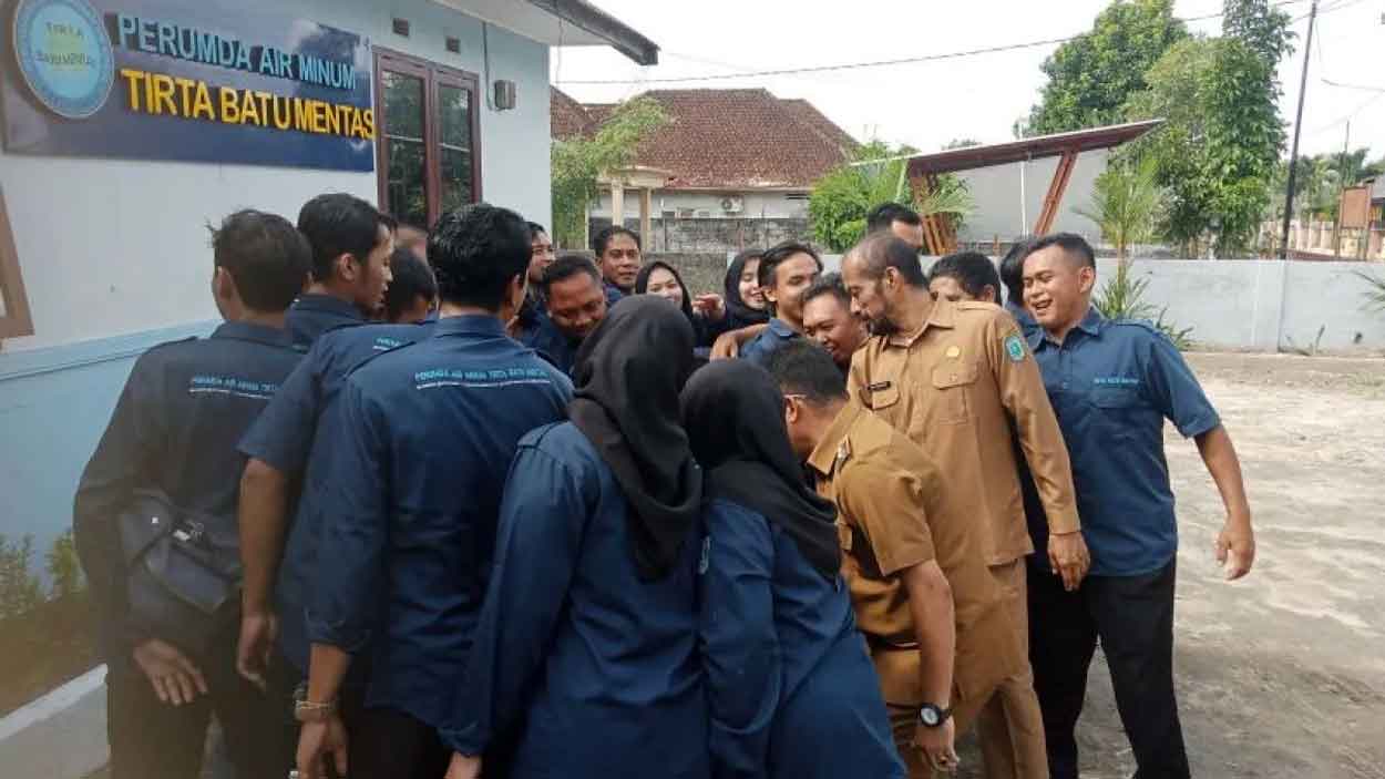 Tingkatkan Layanan Air Bersih, Wabup Belitung Minta Perumdam Tirta Batu Mentas Berbenah Ekstra 