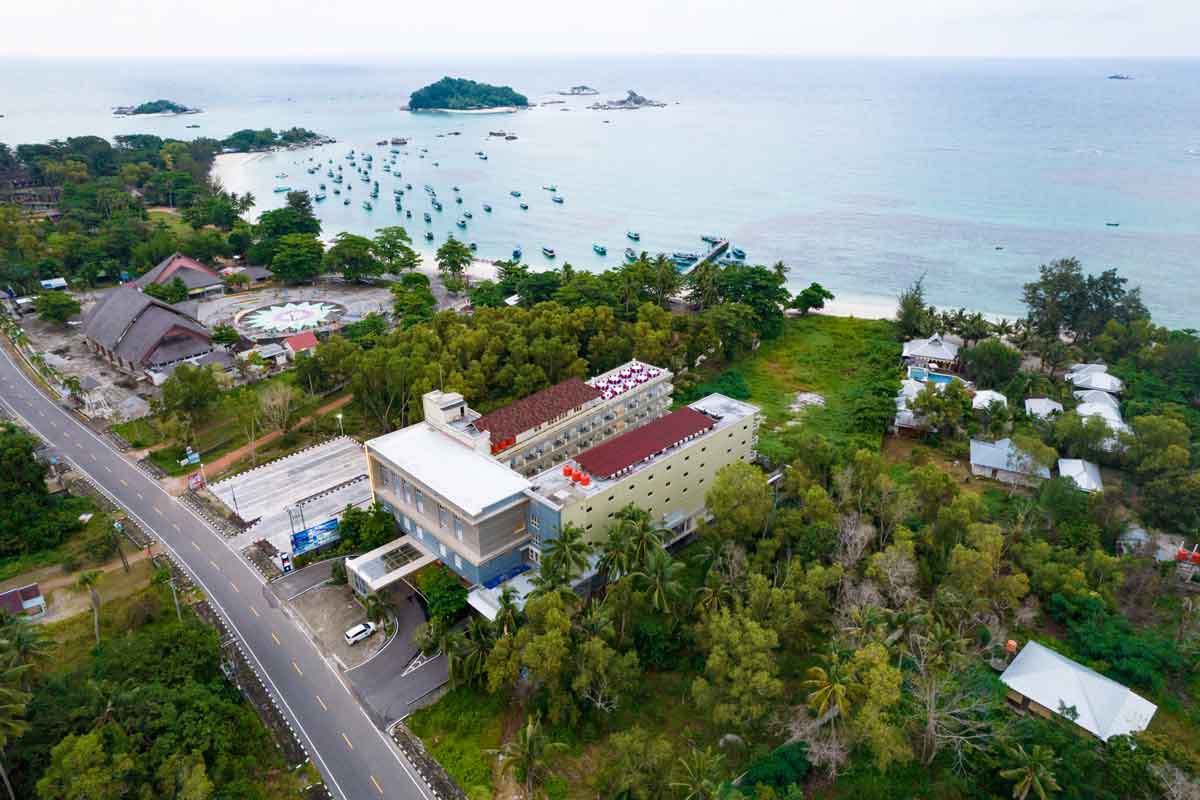 Rekomendasi Hotel Wisata Terbaik di Belitung, Lokasi Paling Strategis Dekat Pantai Tanjung Kelayang 