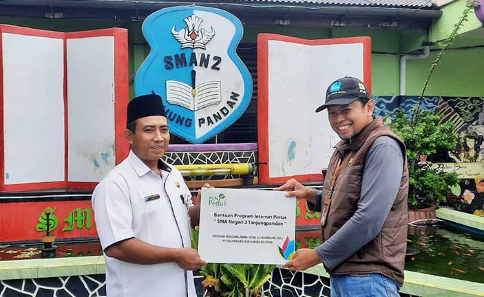 PLN UP3 Belitung Berikan Internet Gratis ke SMA Negeri 2 Tanjungpandan