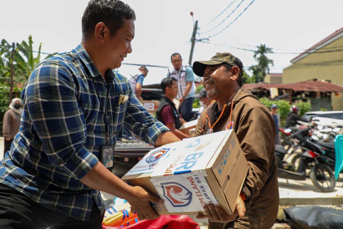 Tanggap Bencana Banjir Jabodetabek, BRI Peduli Gerak Cepat Salurkan Bantuan Warga Terdampak