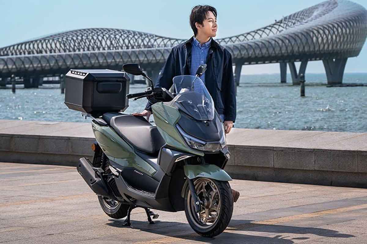 Perpaduan PCX dan ADV! Honda NS150GX 2025 Meluncur dengan Harga Segini