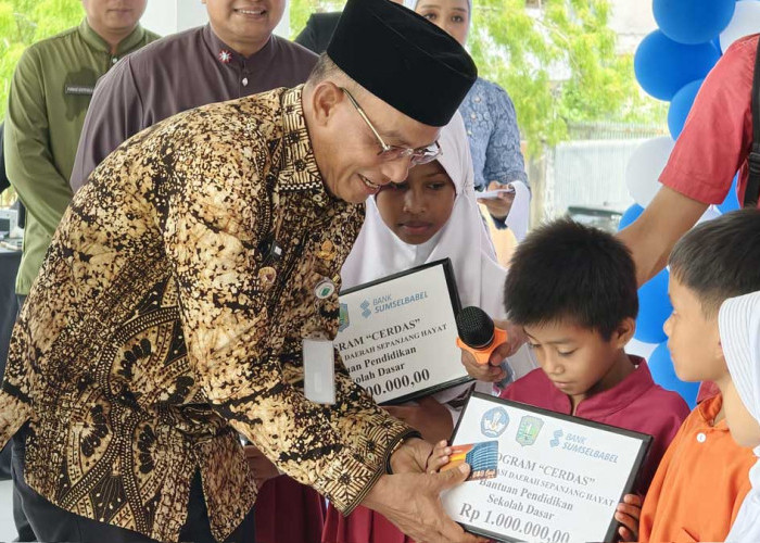 1.050 Pelajar Belitung Dapat Bantuan Pendidikan, Segini Besarannya per Siswa