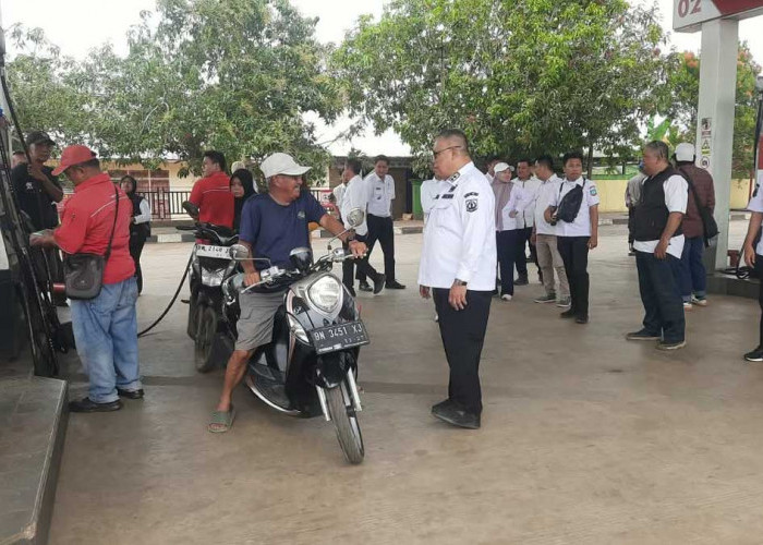 Antrean BBM di SPBU Selingsing Mulai Lancar, 132 Pengecer Dapat Kartu Kendali