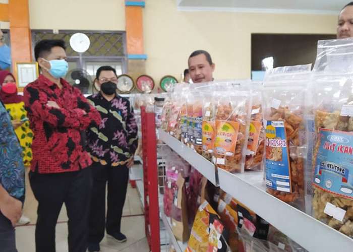 Siapkan Produk, DKUKMPTK Belitung Imbau UMKM Manfaatkan Momen Libur Nataru 2023