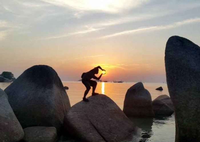 Bukan Bali! Ini Spot Sunset Paling 'Estetik' di Belitung yang Jadi Incaran Gen Z 2026