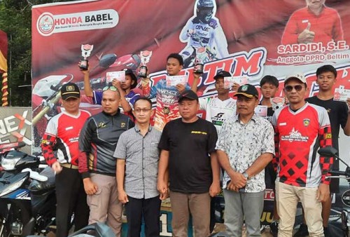 Adriansyah dan Putra Wijaya Juara Grasstrack Peduli Beltim 2022 di Sirkuit Jangkar Asam