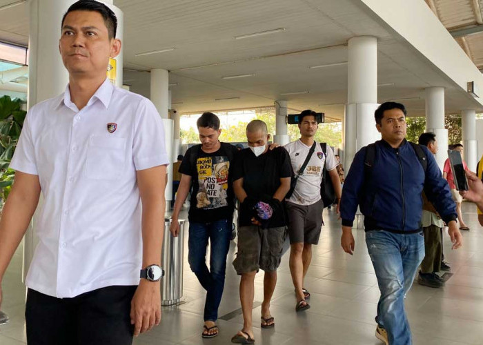 6,7 Ton Pasir Timah Ilegal Gagal Dikirim dari Belitung, Kernet Truk Jadi Tersangka