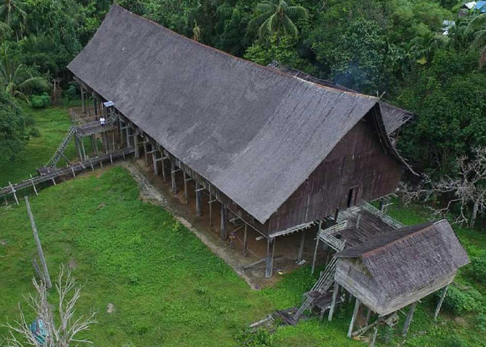 Rumah Betang Tumbang Gagu: Keindahan dan Keunikan Wisata Budaya di Kalimantan Tengah