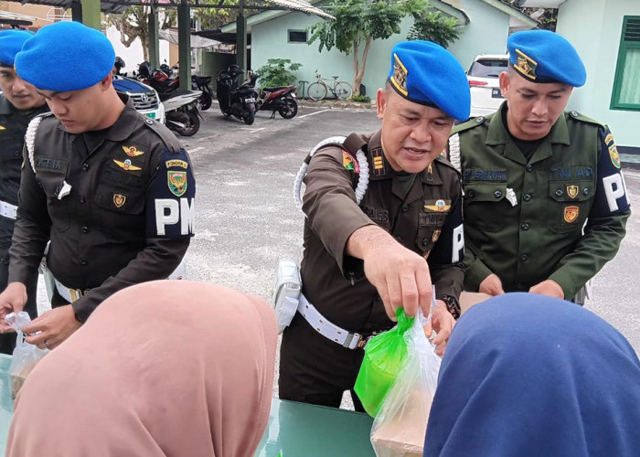 Aksi Humanis Subdenpom Persiapan Belitung, 300 Kotak Takjil Dibagikan saat Ramadan